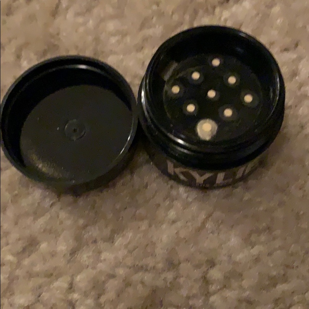 Kylie highlighter